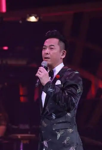 55岁tvb绿叶郭政鸿返内地复工直言幸运,留港数月无工作生活受困