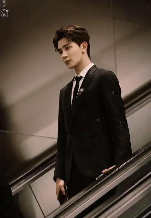 夏之光0104生日快乐##夏之光廿二星光璀璨 一岁一礼多欢喜##宝藏河行