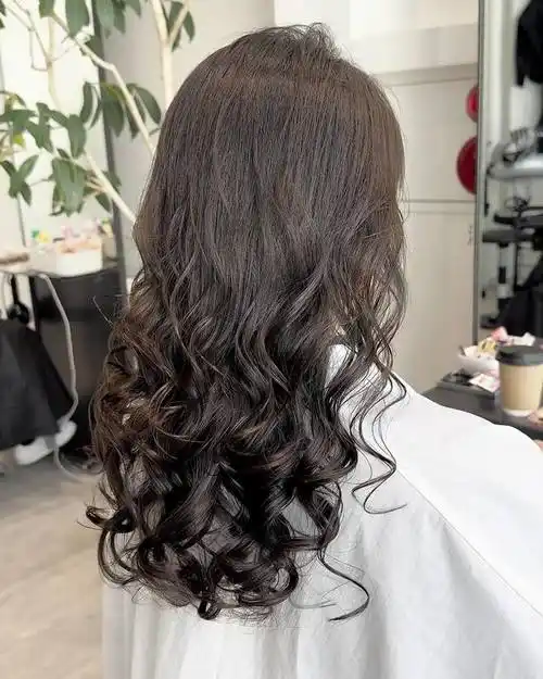 女人不论年龄大小,留长发一定试试半头烫,自然时尚显气质|发型|烫发