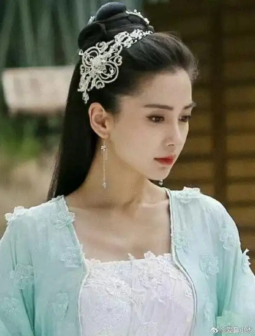 angelababy##杨颖#恭喜白娉婷再次走出国门孤芳不自赏在加拿大城市