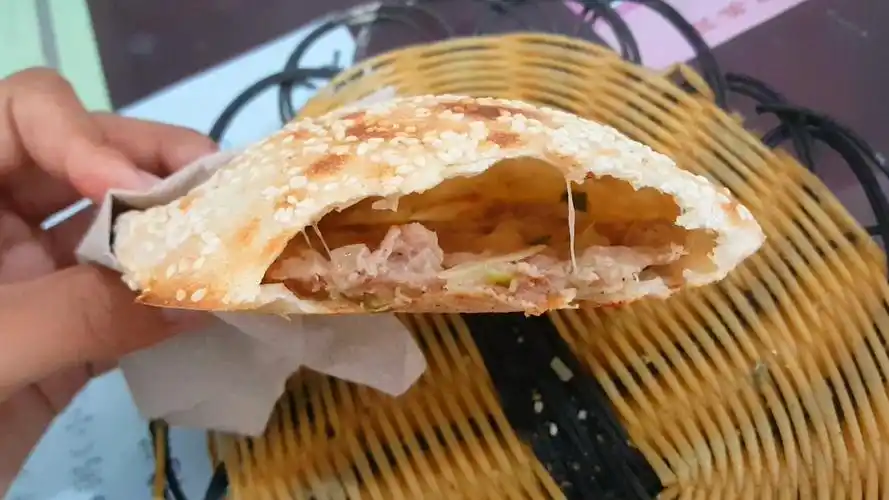 今天又见识了一种潍坊烧饼,潍坊的三种烧饼,全了吗?