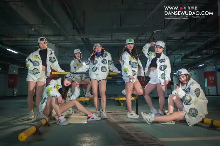 爵士舞的特色介绍 爵士舞教练培训-单色舞蹈官网