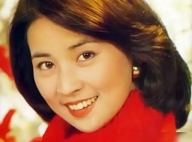 成龙唯一原配林凤娇被丈夫防备20多年没见过钱如今怎么样了