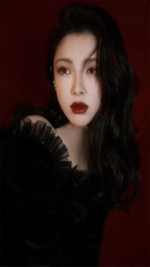 暗黑系高冷御姐性感高清手机壁纸