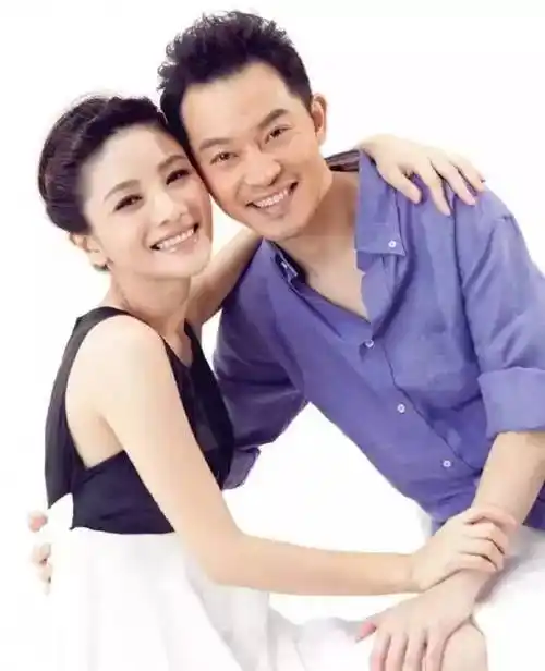 胡可嫁了个不正经老公却被三个男人宠上天