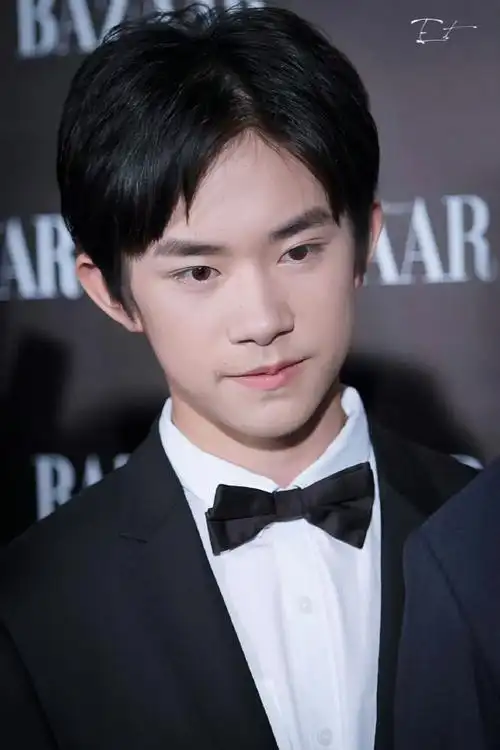 易烊千玺送你天猫好牌##易烊千玺电影小小的我