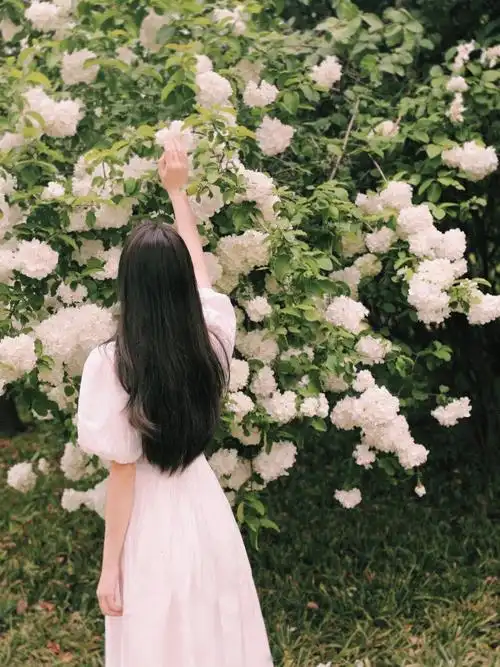 温柔氛围感满满自然感写真 抓拍就可以啦 或者拍个背影也都很好看