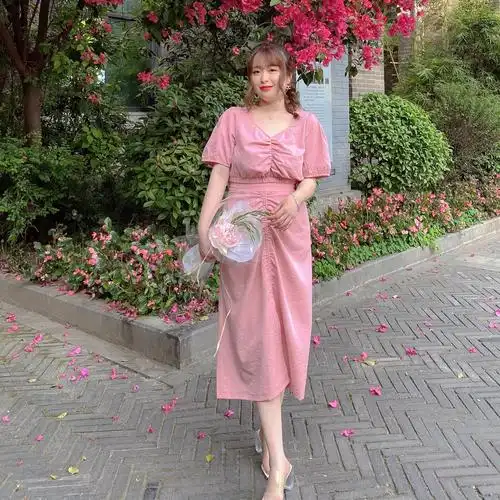 胖mm减龄设计感小众休闲时尚短袖上衣半身裙套装粉色两件套装裙子