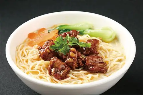 红烧排骨面