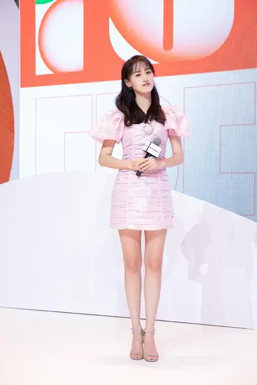 袁冰妍粉色短裙性感写真图片67
