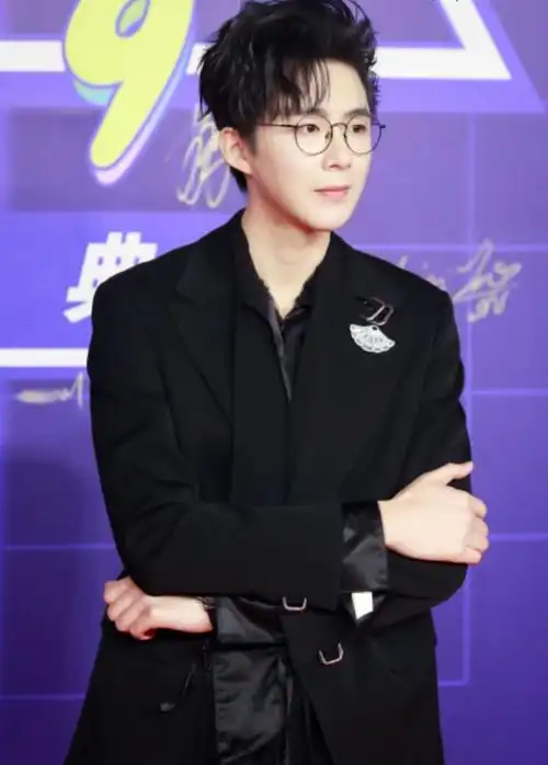 陈粒追星莫文蔚,蔡国庆和陈立农搞组合,"混搭cp"绝了