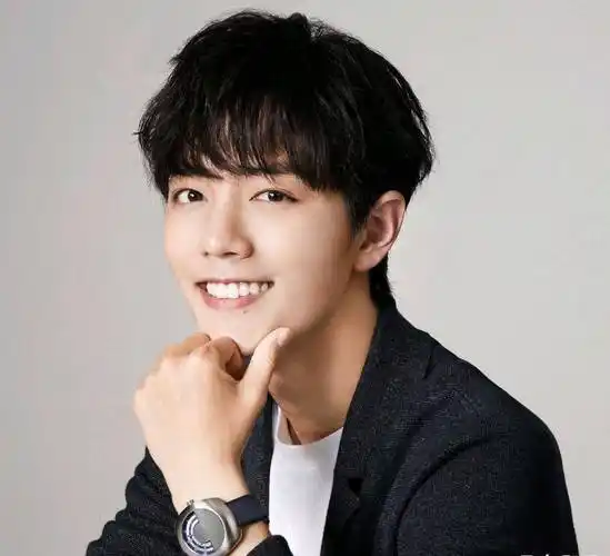 肖战大学照片曝光!