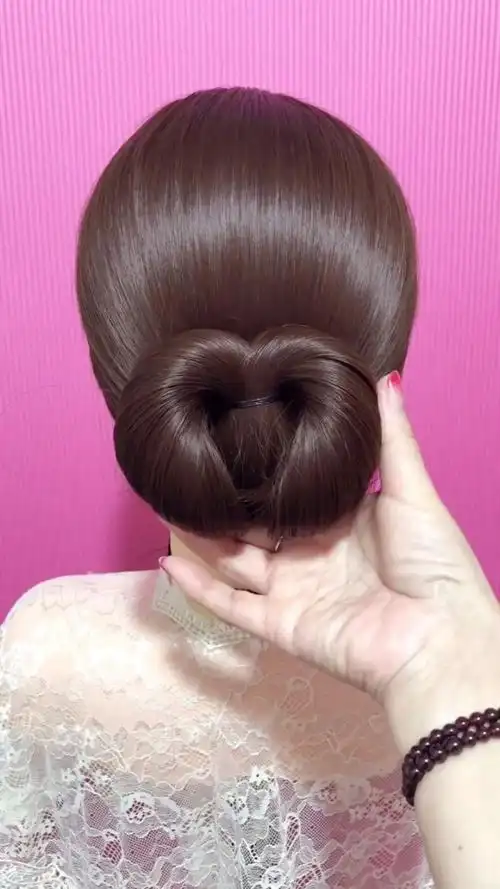 40岁女人,学会这样扎头发,女人味十足@{uid:1502349662339070,nick:%e