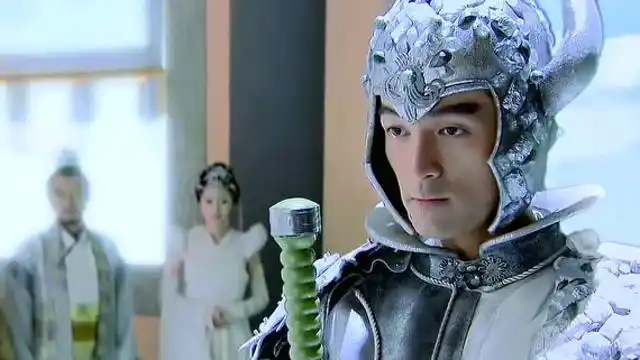 飞蓬刚被封为神界大将军,妖魔两界就来侵犯,证明实力的时候到了!