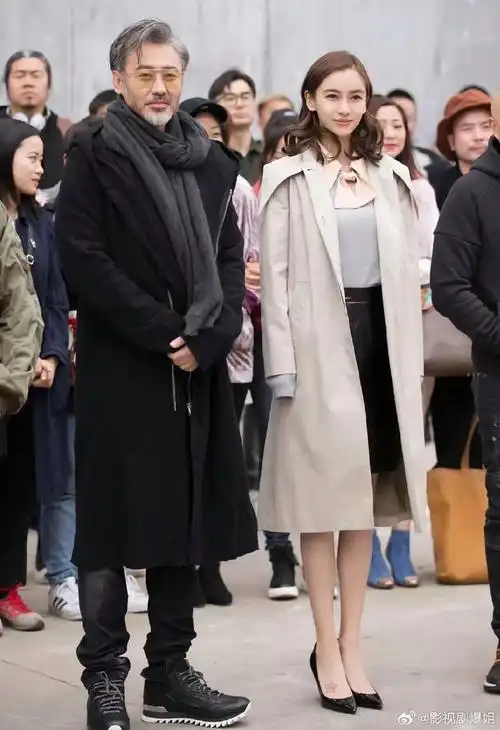 杨颖个子挺高的吧啊!