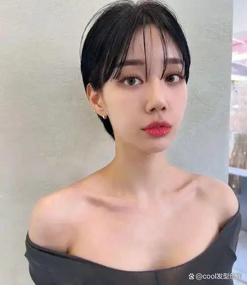 轻熟风韩系短发清爽干练中的女人味