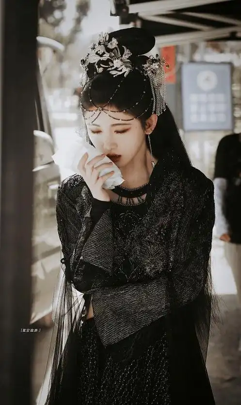 原创鞠婧祎古装剧最新路透黑化造型超惊艳网友古装第一人