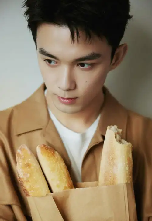 吴磊leo@zegna杰尼亚官方微博磊磊的vip们 ,帅气的zegna男友你们收到