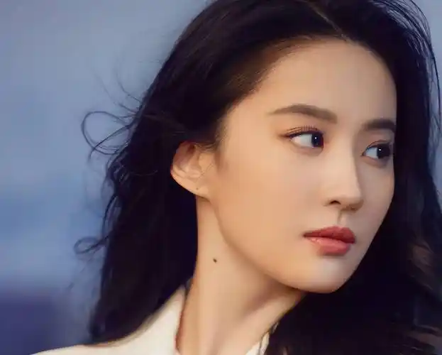 原创美的人很多刘亦菲最最独特的就是她的气质无人可替代的那种