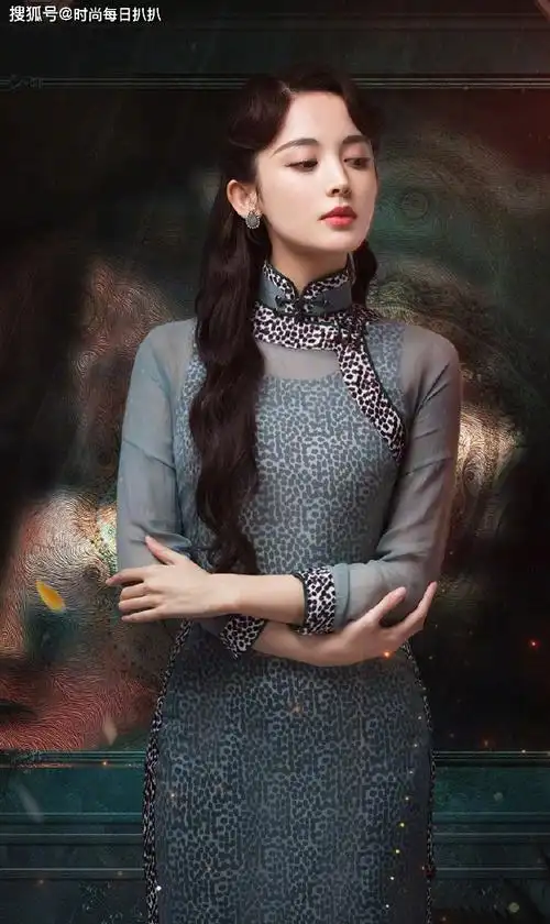 原创古力娜扎《十二谭》造型美了,名媛风来袭,造型复古且高雅呢