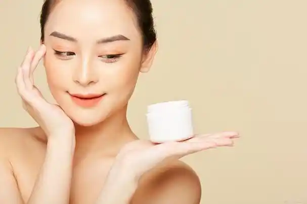 如何安全有效地祛斑?掌握正确的美白亮肤方法,告别肌肤色斑困扰