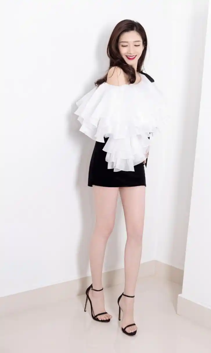 江疏影  美腿玉足合集,这腿真白