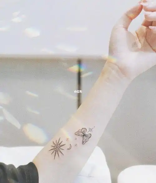 exol爱丽纹身03本命边伯贤