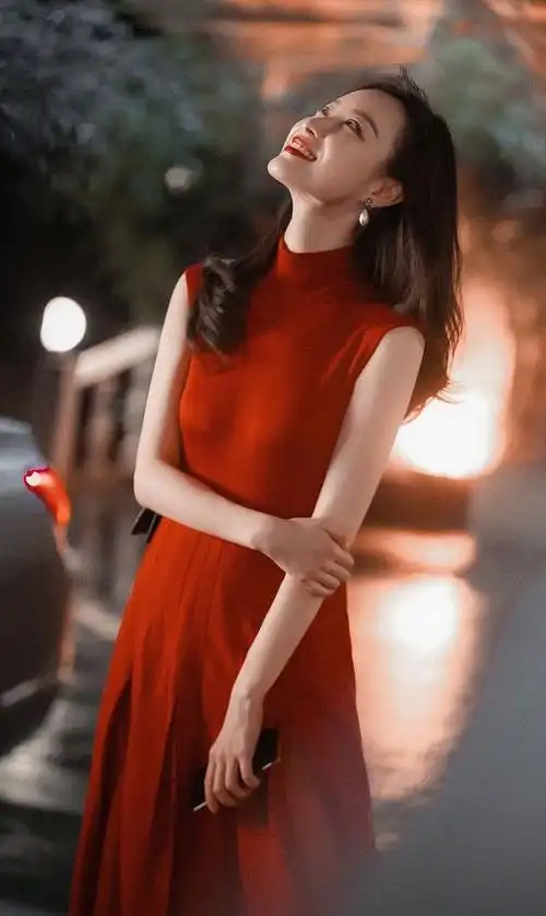 倪妮身材是真的绝剧中3套红裙造型都惊艳天生的衣架子