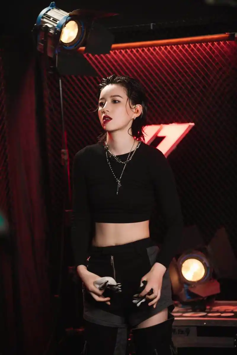 乘风破浪的姐姐李斯丹妮首秀第三名获张雨绮惊呼宁静力赞