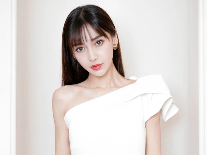 angelababy刘海造型,少女感满满