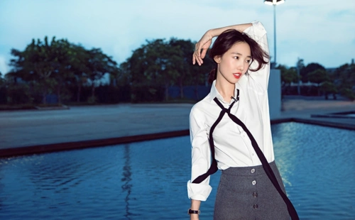 白百何这游泳池真眼熟