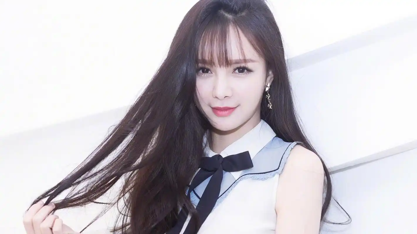 沈梦辰:从全网黑到湖南卫视四小花之一,这条路没有那么容易走