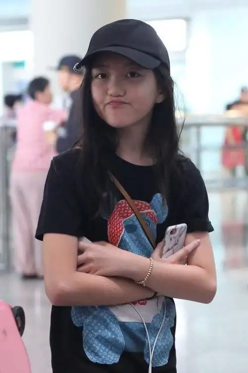 李嫣当导演爸爸想演路人甲被拒绝李亚鹏感言下岗演员的苦