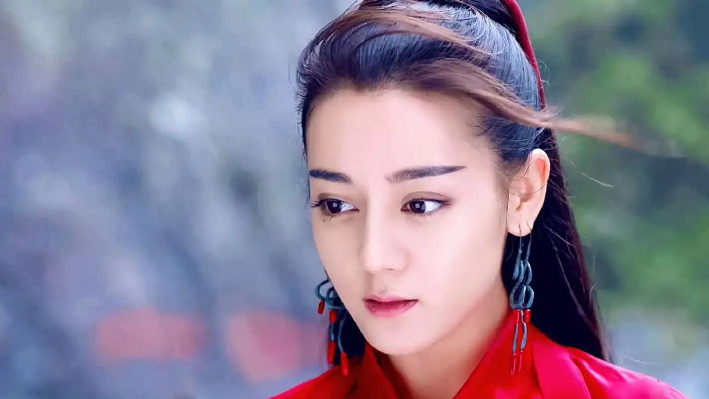 迪丽热巴《烈火如歌》唯美剧照桌面壁纸