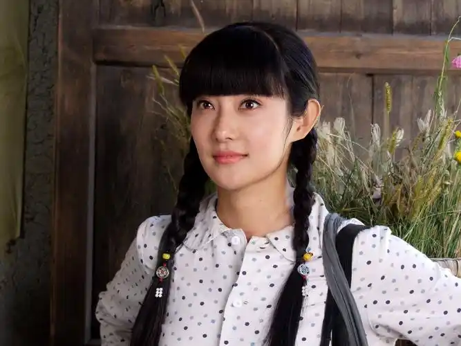 刘琪奕新剧《青谷子》完播 质朴剧照显清新