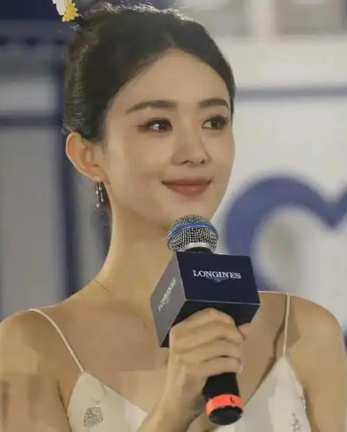 事实证明,"圆脸"女生扎发更洋气减龄!看赵丽颖,谭松韵就知道