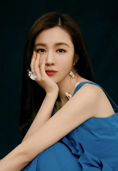 原创胡歌王晓晨已领证?工作室忙否认,大家对胡歌的感情生活十分关注