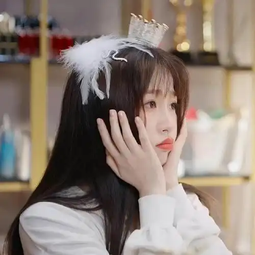 虞书欣好适合做头像哦!__财经头条