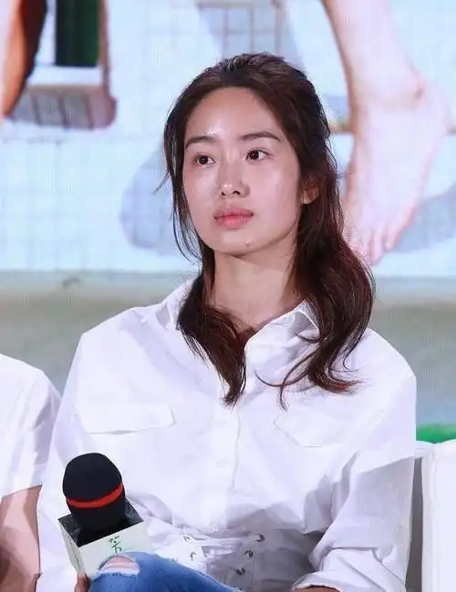 与陈金飞分手两年后,杨采钰找到合适的戏路:骄矜大小姐专业户