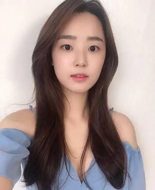 崔艺彬新浪娱乐讯 韩国人气新锐演员崔艺彬摆脱校园暴