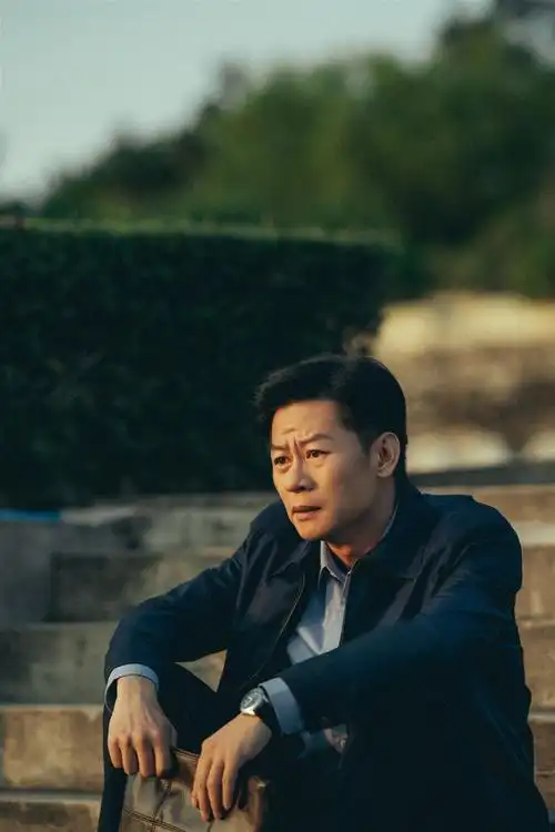 挣扎电视剧角色介绍(《狂飙》爆红"李响"刷屏,演员李健:心疼角色的