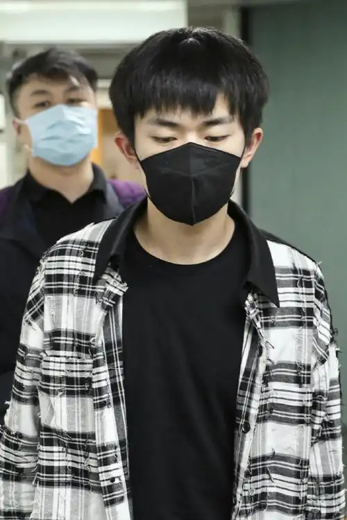 易烊千玺超话  2021 /0526 /210526  北京飞深圳  我非常喜欢的一次