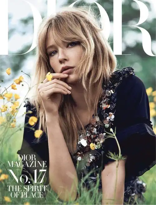 haley bennett(海莉·贝内特)登上《dior》杂志2016年冬季刊封面,并为