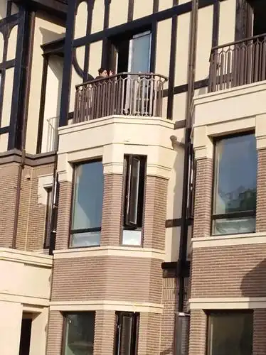 室内外栏杆,室内钢梯,室内地暖及回填,地下室耐磨地坪,室外回填土