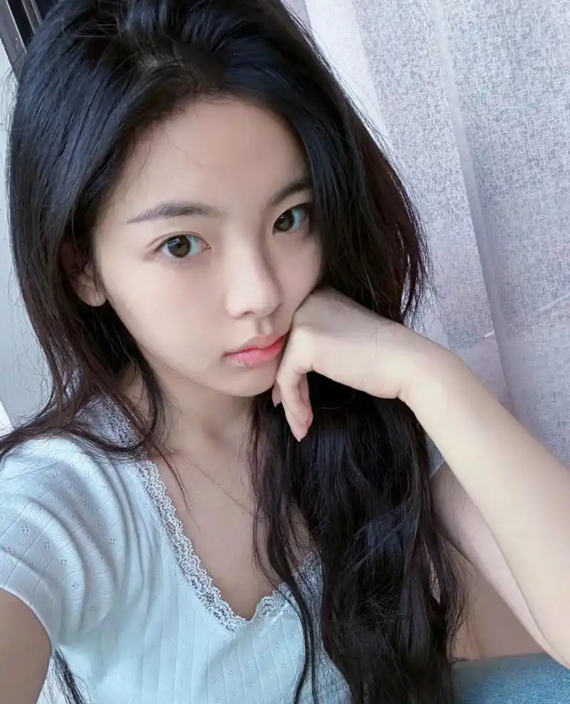 杨超越这是素颜吗,素颜都那么美啊我的天