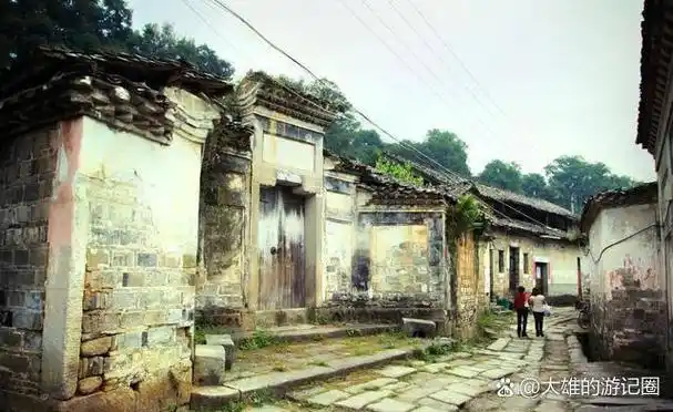 天宝古村:江西第一古村 天宝古村,位于江西省宜春市宜丰县,占地面积达