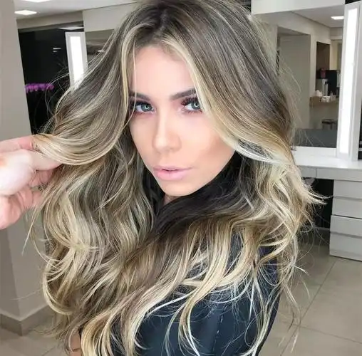 欧式挑染长发小姐姐应该尝试一下的发型