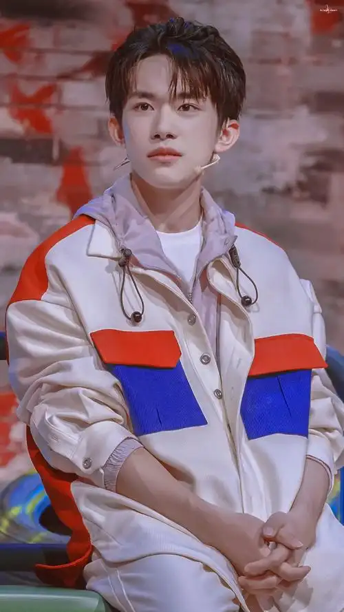 易烊千玺 #tfboys 优酷综艺这就是街舞第二季