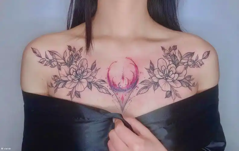 素花胸部纹身图案大全 - 纹身大咖