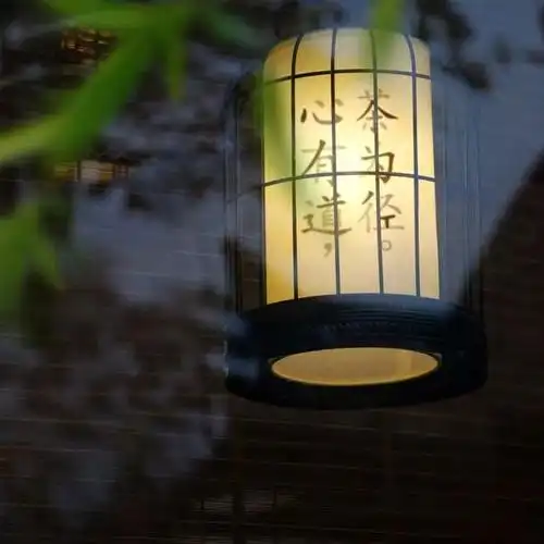 在平常琐碎中 体味人生真意 在叫嚣不堪的世界里 时时透气 处处静心